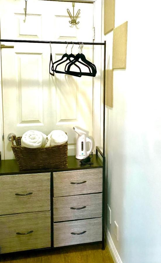 Sweet Tuscan Dreams-Private Entrance & Bathroom With Patio Los Angeles Exteriör bild