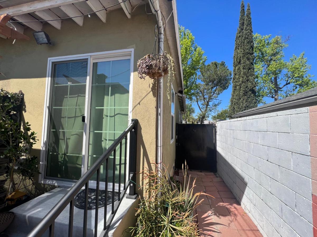 Sweet Tuscan Dreams-Private Entrance & Bathroom With Patio Los Angeles Exteriör bild